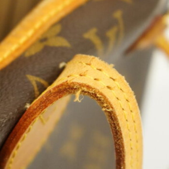 Louis Vuitton Monogram Neverfull MM Tote Bag - Picture 8 of 14